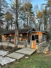 Beautiful & peaceful cabin w/ deck garden & fire-pit - Image 5
