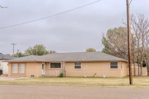 4 Bedroom retreat in town center - Image 2
