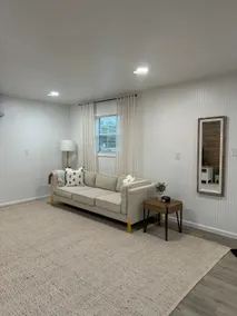 Cozy Minimalistic 1BR Home | Fast WiFi & TV - Image 3