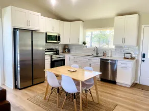 Modern Home | 5 mins from Buffalo River & Jasper - Image 2