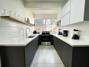 Big home in San Benito~20 guests~10 beds~trampolin - Image 4