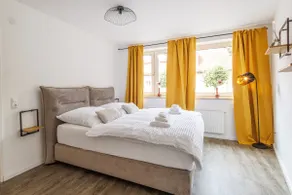 Dreamy domicile with underground parking - Image 2