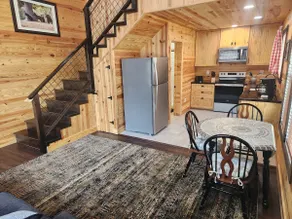 The Harmony Cabin A cozy one bedroom cabin! - Image 3