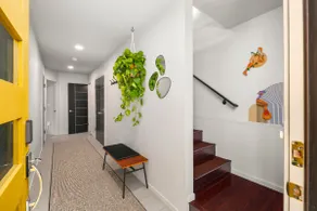 Glamorous house W/ 3 BR & 3.5 BA - Image 5