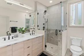Beautiful Denver Carriage House (1) - Image 2