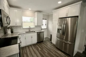 Spacious 3/2 w fenced yard - 5 to IMG & SRQ - Image 4