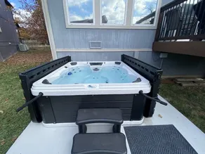 Canyon Cottage W/ Hot Tub. Pool is Open. - Image 3