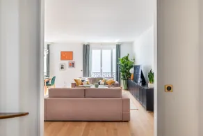 RARE Chic Top-Floor Parisian Apt with Rooftop View - Image 5
