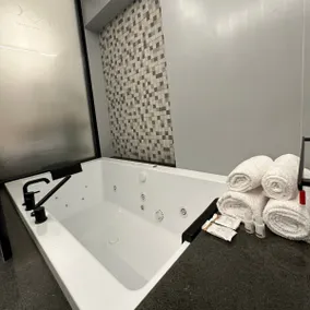 BnB Apartments | Private Jacuzzi | Kitchen | 60” TV + - Image 4