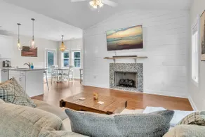 Crystal Coast Charmer - Image 2