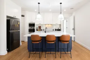 1 Beach House - Award-winning Luxury 4 Bedroom Smart Home - Image 2