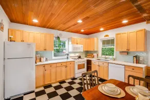 118 The Willow Tree Bungalow - Image 3