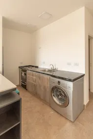 Beautiful furnished studio - Image 4