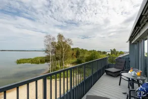 Marina22 Luxury Apartment with River View - Image 2