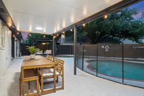 King Bed - Pool, Game Room, Minutes to Stadiums! - Image 5