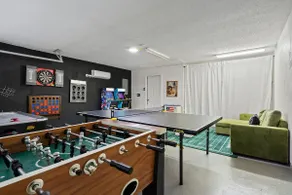 King Bed - Pool, Game Room, Minutes to Stadiums! - Image 2