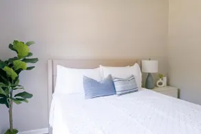 Cozy Marine Retreat - Pet Friendly and Close to PI - Image 5
