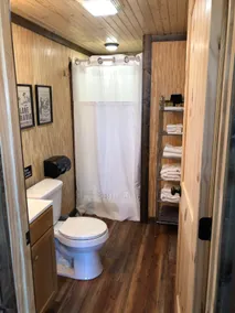 Dinosaur Valley RV Park Cabin 3 - Image 5