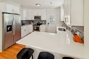 Midtown Haven: Charming 4BR 3BA - Image 2