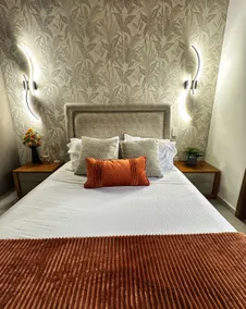Curiti Luxury House - Image 3