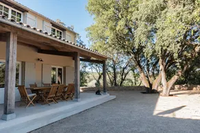 Idyllic Riverside Provencal Farmhouse - Image 4