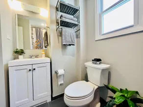 Cozy Bright Quiet Boho-Chic House in Bridgeport - Image 5