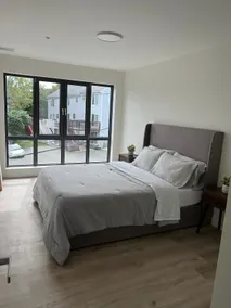 Modern 2 Bed Furnished Apartment in Quincy - Image 2