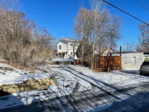 Airy Open & Unique 2BD near Dwtn - Image 4