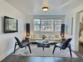 Airy Open & Unique 2BD near Dwtn - Image 3