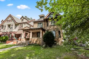 Opulent 2 Bedroom Getaway - Image 3