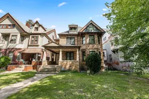 Opulent 2 Bedroom Getaway - Image 2