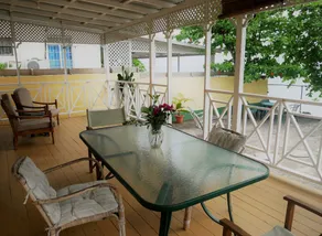 Quaint ocean front beach house. - Image 4