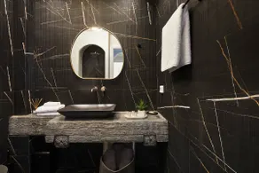 Artion Luxe Apartment - Image 5
