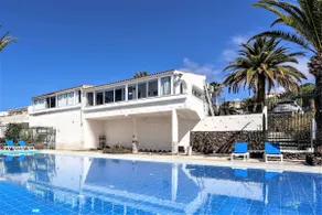 Villa Azure Horizon and Breeze - Panoramic Ocean View and Heated Pool - Image 2