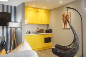 Sheffield: Brand New Large Studio 44 - Image 3