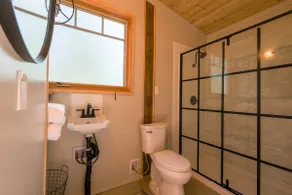 Whidbey Island Modern Cottage - Image 4