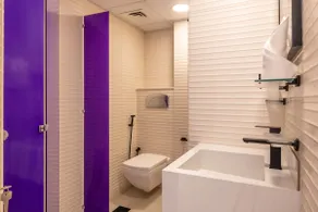 New high floor studio apartment - Image 2