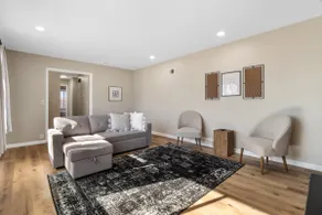 Modern Home By Arrowhead Stadium - Image 5