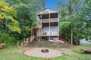 Tranquil Jewel: Arcade, King Suits, Hot Tub, Decks - Image 5