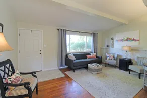 The St. Louie House in Fenton w/deck & large yard! - Image 4