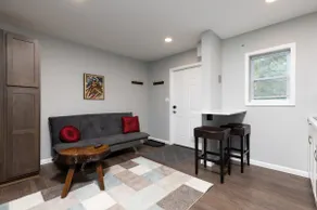 1BR+Sofa bed Gore & Saratoga Crash Pad! The Cocoon - Image 2