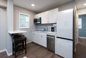 1BR+Sofa bed Gore & Saratoga Crash Pad! The Cocoon - Image 3