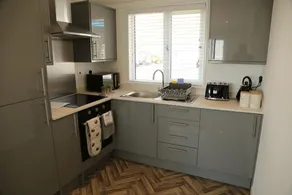 406 Sea View Road - Image 4