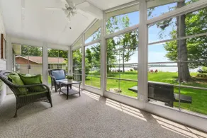Cozy Private Lakefront Cottage with Private Dock - Image 5