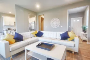 8 bed, 5 bath duplex — both units, entire property - Image 3