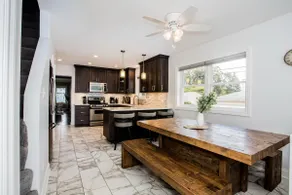 Lovely 6 Bd Retreat w/ Game Room, Back Deck & Bar - Image 4