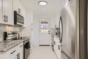 Pet Friendly 3 Bedroom Near to Red Rocks And Belmar In Denver - Image 2