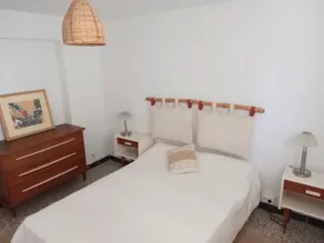 Apartment with large garden - Image 5