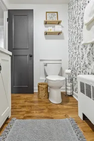 Fully Equipped Studio w/ Kitchen & Laundry Access - Image 3