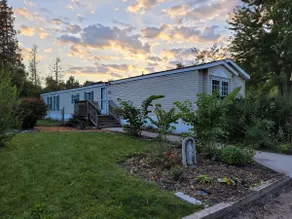 Guesthouse on 120 acres w/pond - Image 3